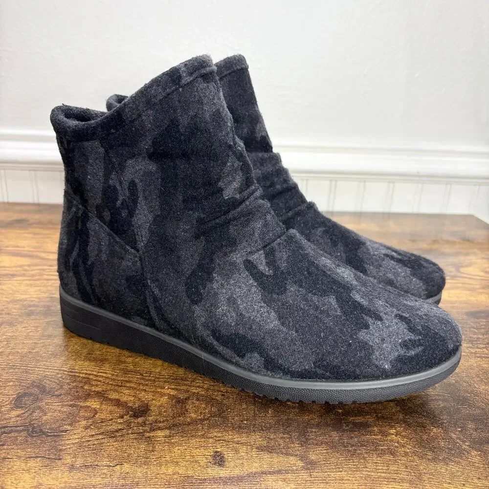 Soul by Naturalizer Size‎ 9.5 Wide Indie Ankle Boots Camo Water Repellent Fleece